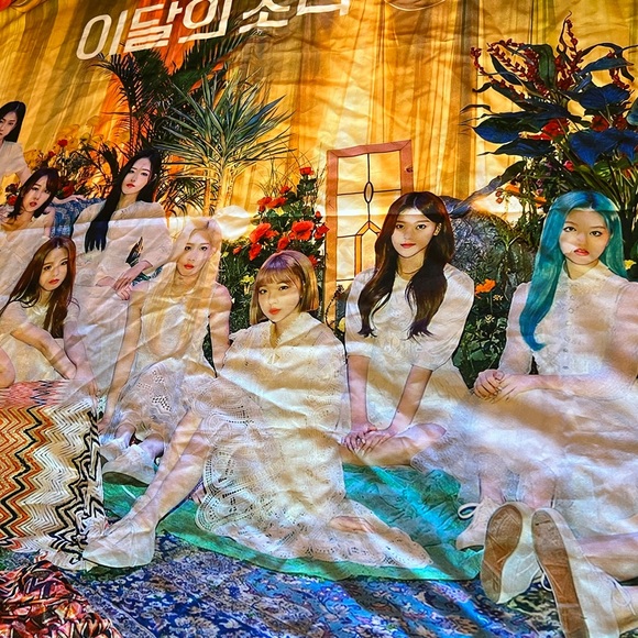 59 x 40 in LOONA K Pop Fabric Wall Handing Decor Art Music Korean Teens Accessor - Picture 6 of 6